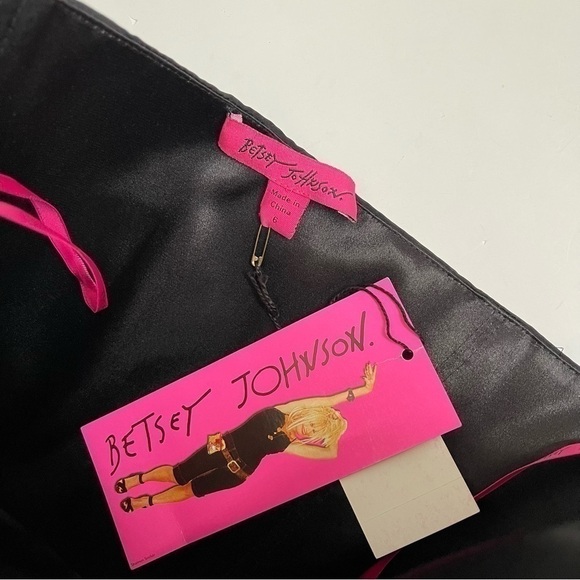 Betsey Johnson Strapless Pink Tulle Black Dress Size 6 NWT - Picture 8 of 10